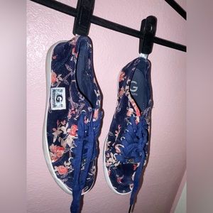 Guess Velvet Floral Shoes SIZE 10